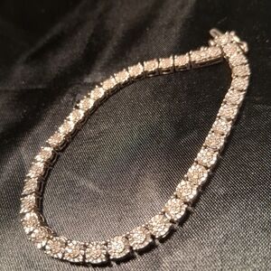 P54. Vintage Stamped KRN 925 Sterling Silver Diamond Tennis Bracelet, 7.25"
